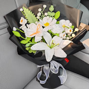 YSHomy Mazzo di Fiori Bianchi all'Uncinetto con Confezione Nera