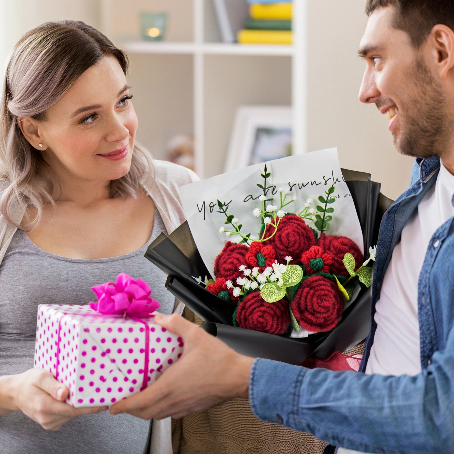 YSHomy Crochet Red Rose Bouquet with Black Wrapping