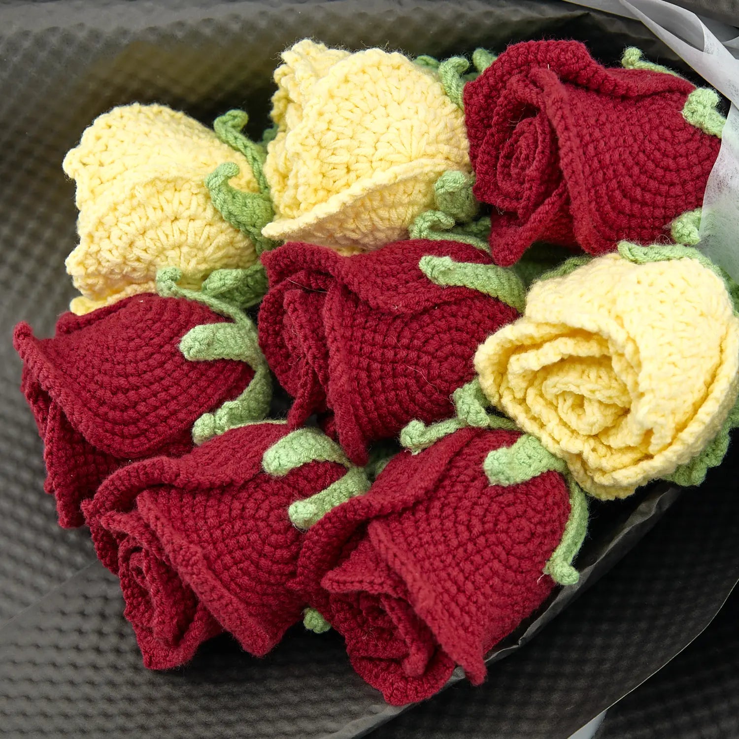 YSHomy Wrapped Crochet Flowers with Cup-Shaped Rose Bouquet in Black Wrapping