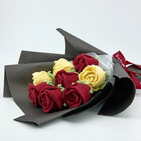 YSHomy Wrapped Crochet Flowers with Cup-Shaped Rose Bouquet in Black Wrapping