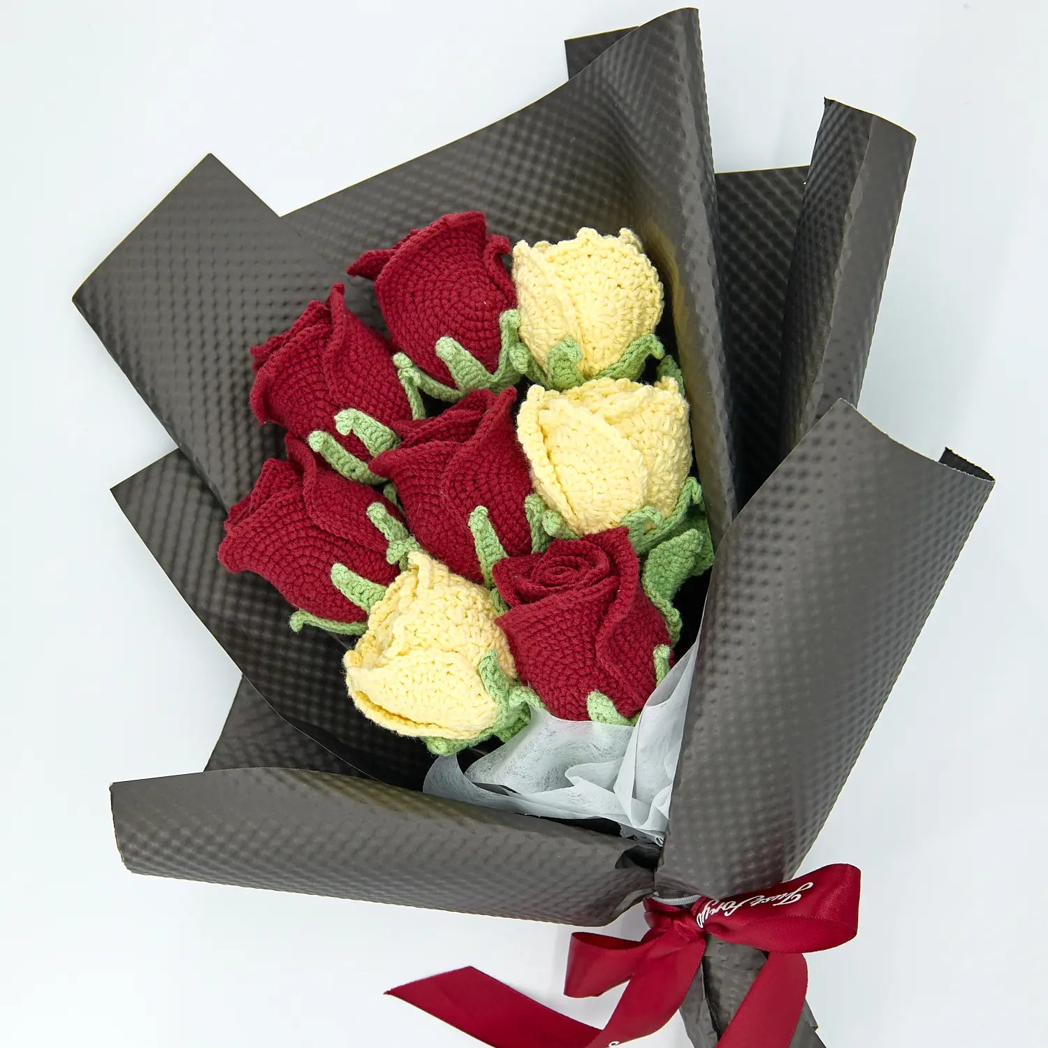 YSHomy Wrapped Crochet Flowers with Cup-Shaped Rose Bouquet in Black Wrapping