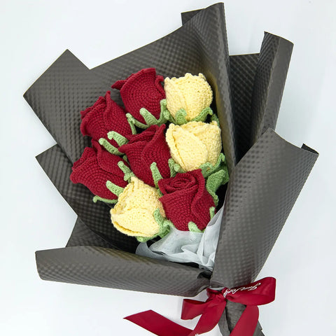 YSHomy Wrapped Crochet Flowers with Cup-Shaped Rose Bouquet in Black Wrapping