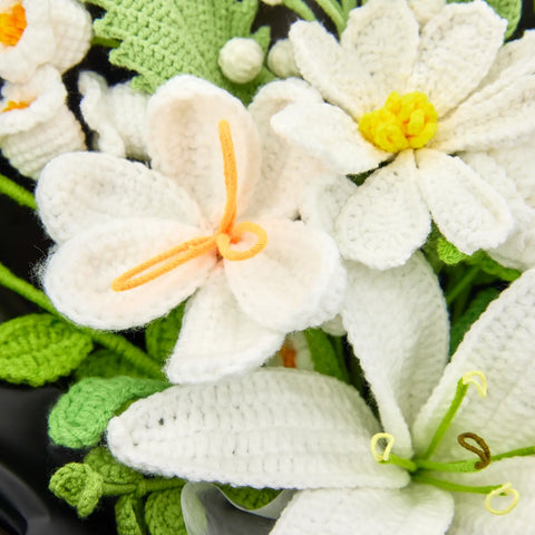 YSHomy White Crochet Flower Bouquet with Black Wrapping