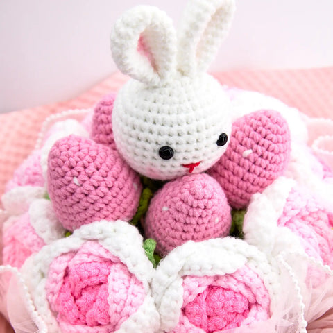 YSHomy Crochet Bunny Rose Strawberry Bouquet