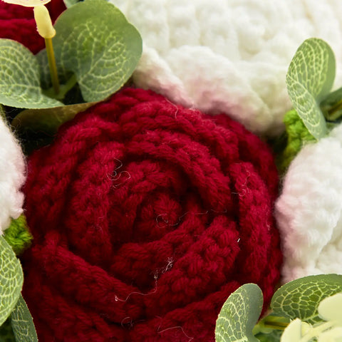 YSHomy Round Crochet Red & White Rose Bouquet