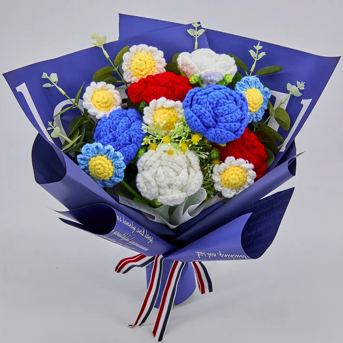 YSHomy Wrapped Crochet Flowers Bouquet with Crochet Rose Daisy in Blue Wrapping