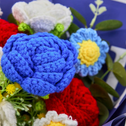 YSHomy Wrapped Crochet Flowers Bouquet with Crochet Rose Daisy in Blue Wrapping