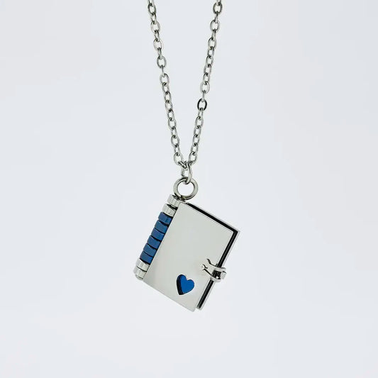18K gold-plated book-shaped necklace with three engravable pages