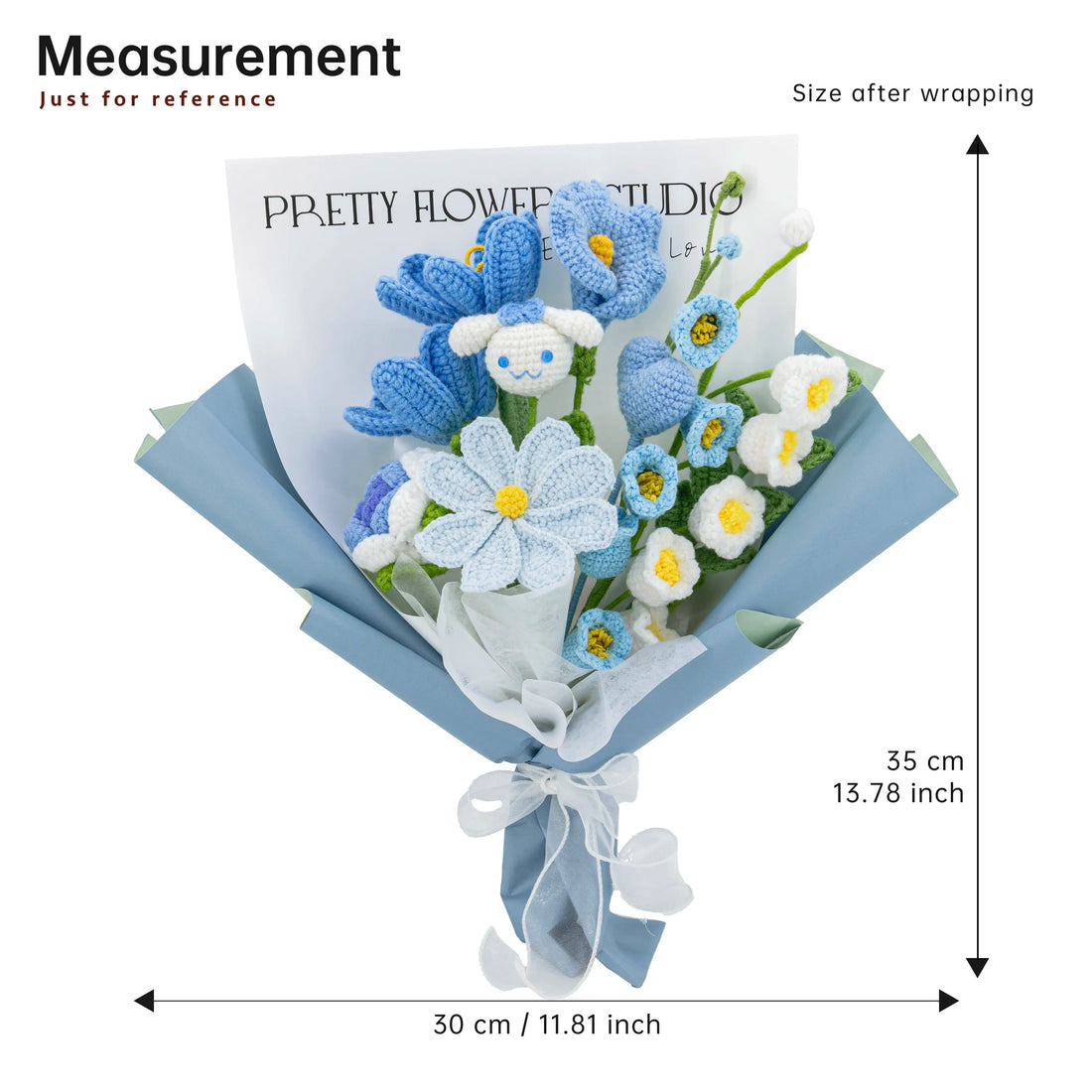 Größendiagramm des blauen CN-Häkelstraußes: 30 cm breit und 35 cm hoch