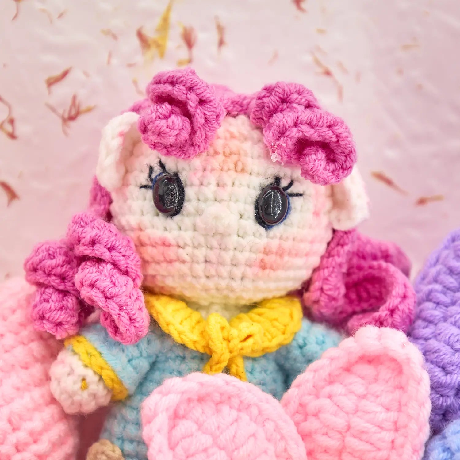 YSHomy Cute Crochet Flower Bouquet with Little Pony