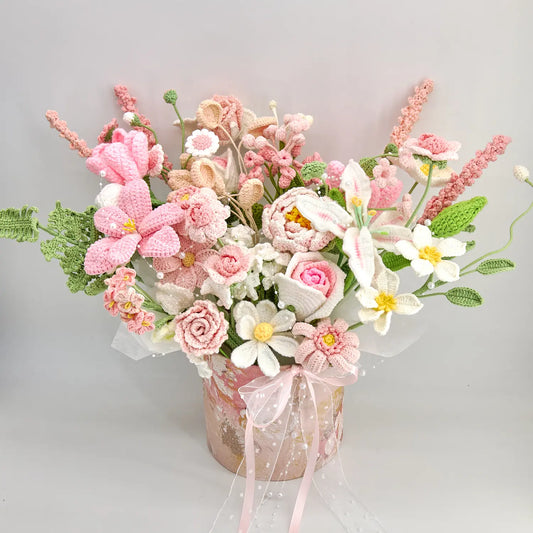 YSHomy Mixed Crochet Pink & White Bouquet in Gift Box