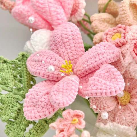 YSHomy Mixed Crochet Pink & White Bouquet in Gift Box