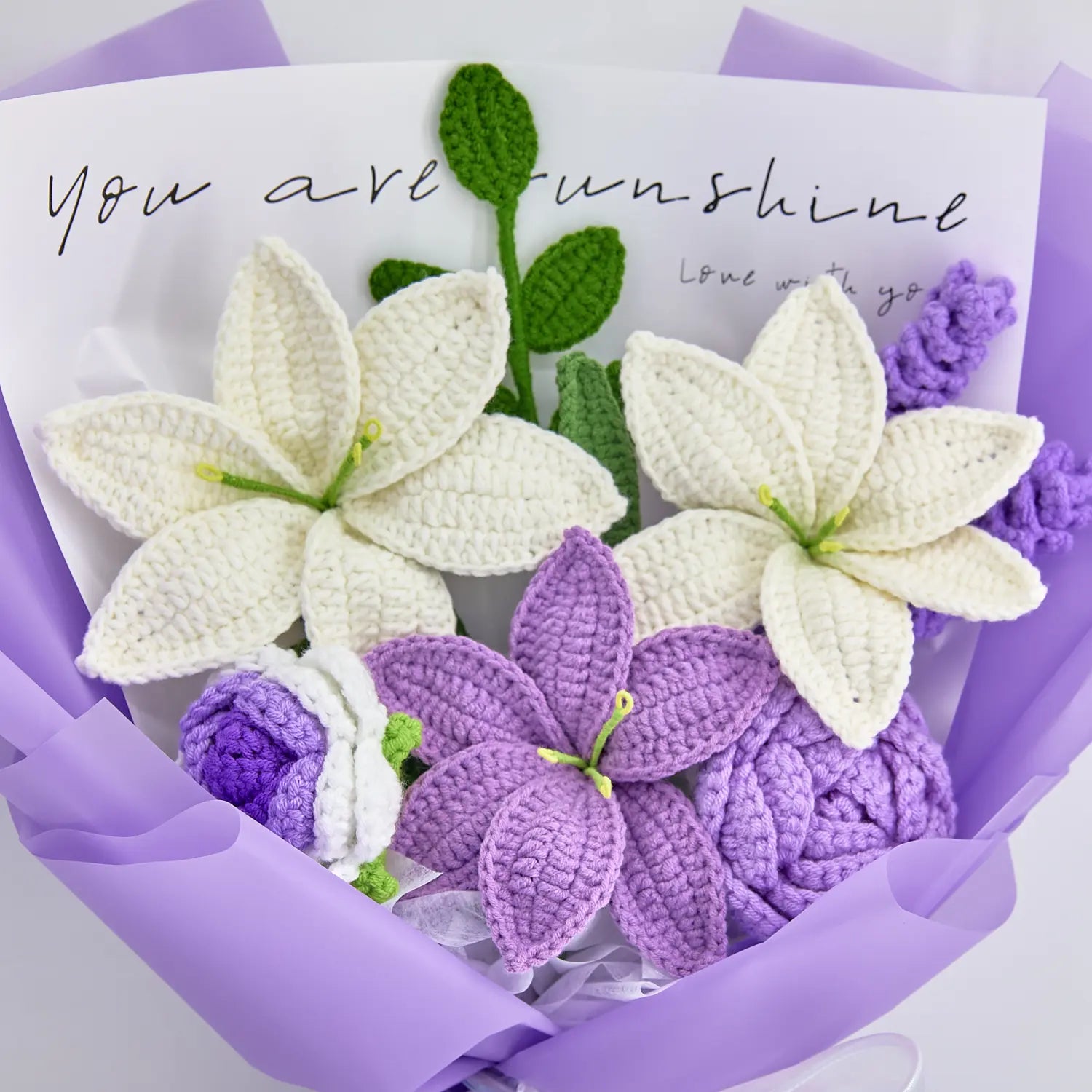 Bouquet de lys, de roses et de lavande en crochet violet foncé YSHomy