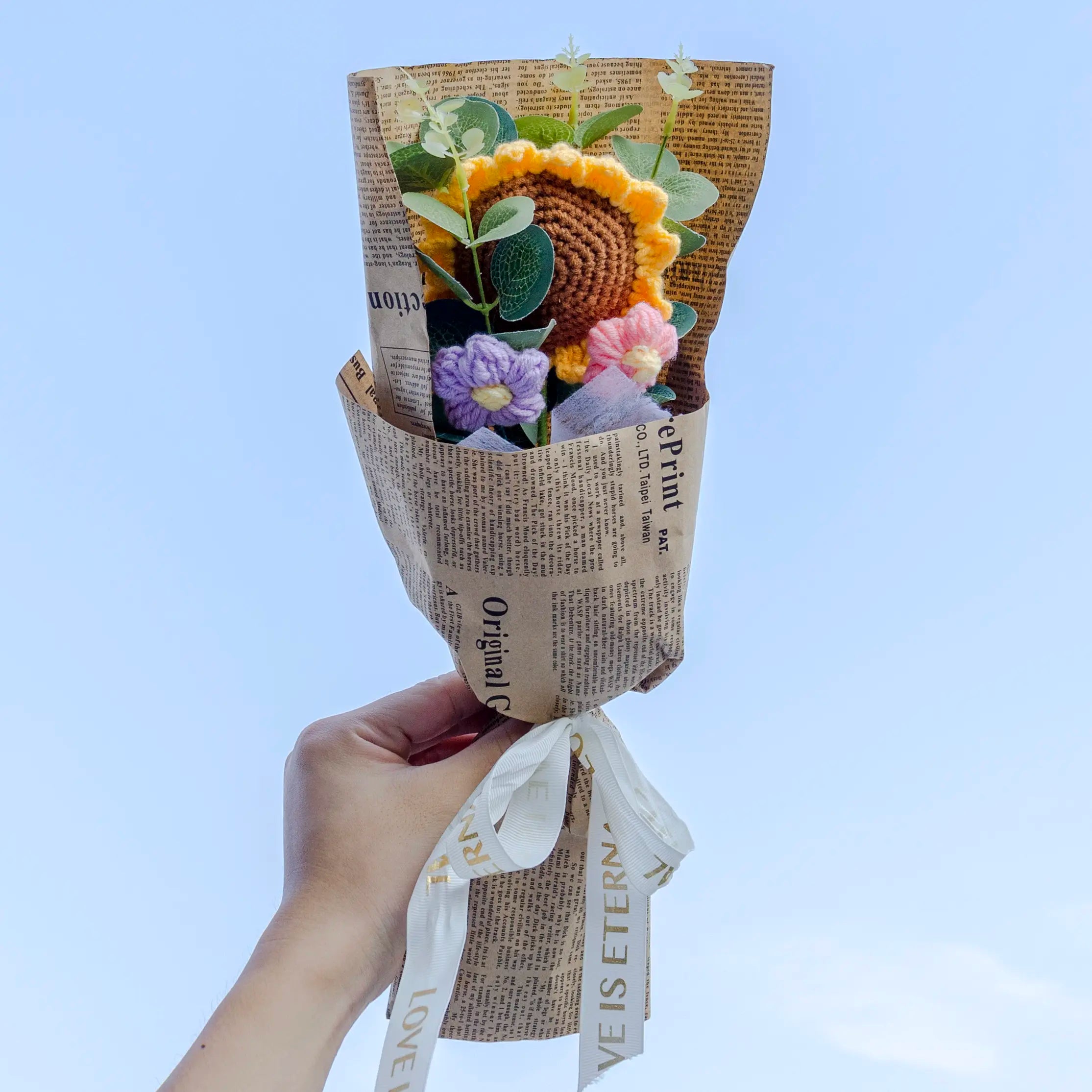 Bouquet de fleurs au crochet, Bouquet de tournesol, Fleurs au crochet, Bouquet au crochet, Cadeau au crochet, Fleur de fil, Fleur éternelle, Cadeau de la Saint-Valentin