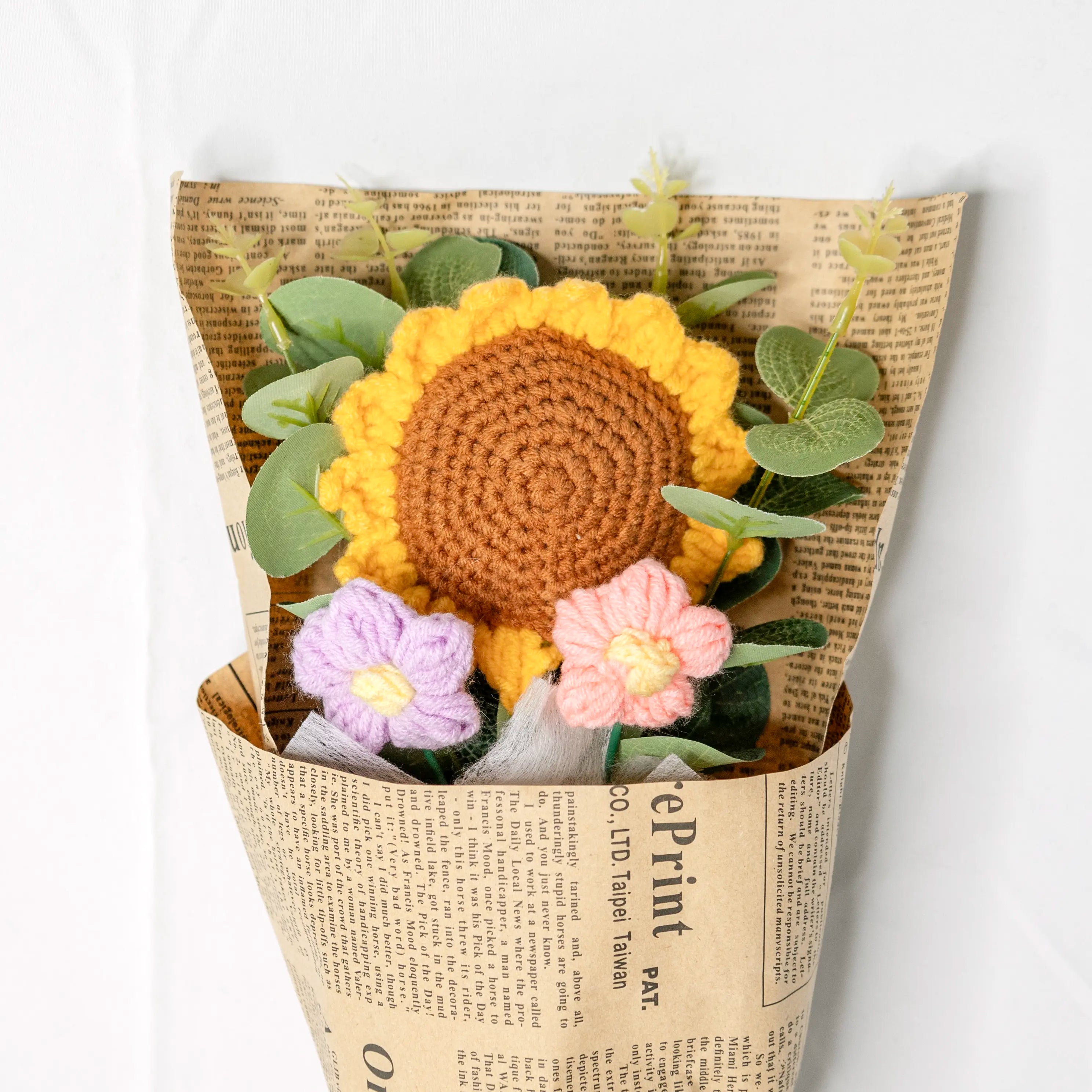 YSHomy Crochet Sunflower Bouquet with Newspaper Wrapping – YShomy YSHomy Crochet Sunflower Bouquet with Newspaper Wrapping – YShomy