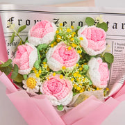 YSHomy bouquet all’uncinetto con rose rosa sfumate e margherite