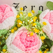 YSHomy bouquet all’uncinetto con rose rosa sfumate e margherite