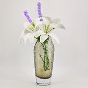 Set di quattro grandi gigli all'uncinetto bianchi con lavanda, nessun vaso