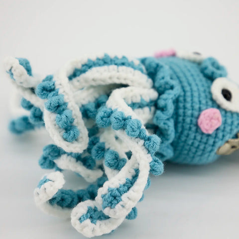 YSHomy Handmade Cute Crochet Octopus Coin Purse & Keychain