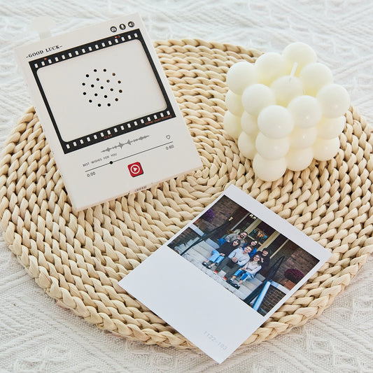 Recorder box with a photo slot that replays 60 seconds of audio