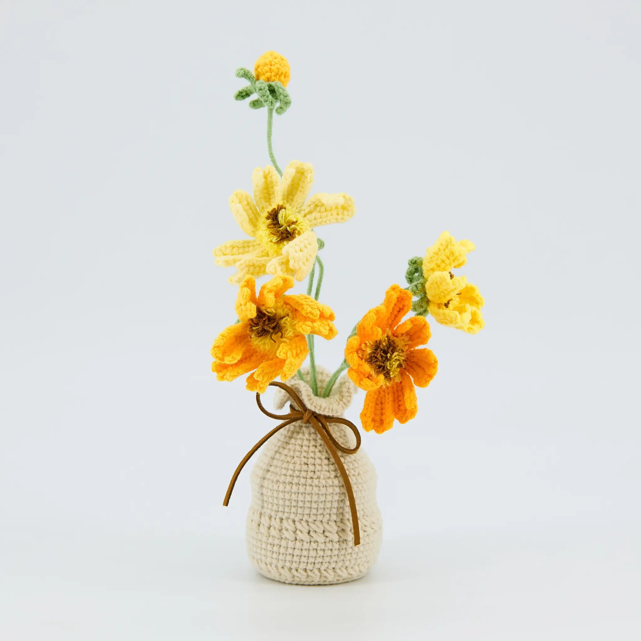 YSHomy Handmade Crochet Flowers in Crochet Vase for Desk Decor