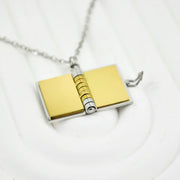 YSHomy Collar de libro personalizado chapado en oro de 18 quilates